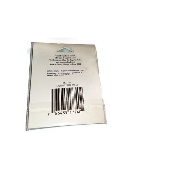 NOS Lot of Seven Pieces- Collection of Tokens and Charms - Picture 7 of 10